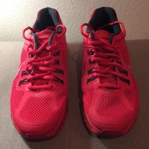 Nike AirMax size 8.5 Red. Good condition